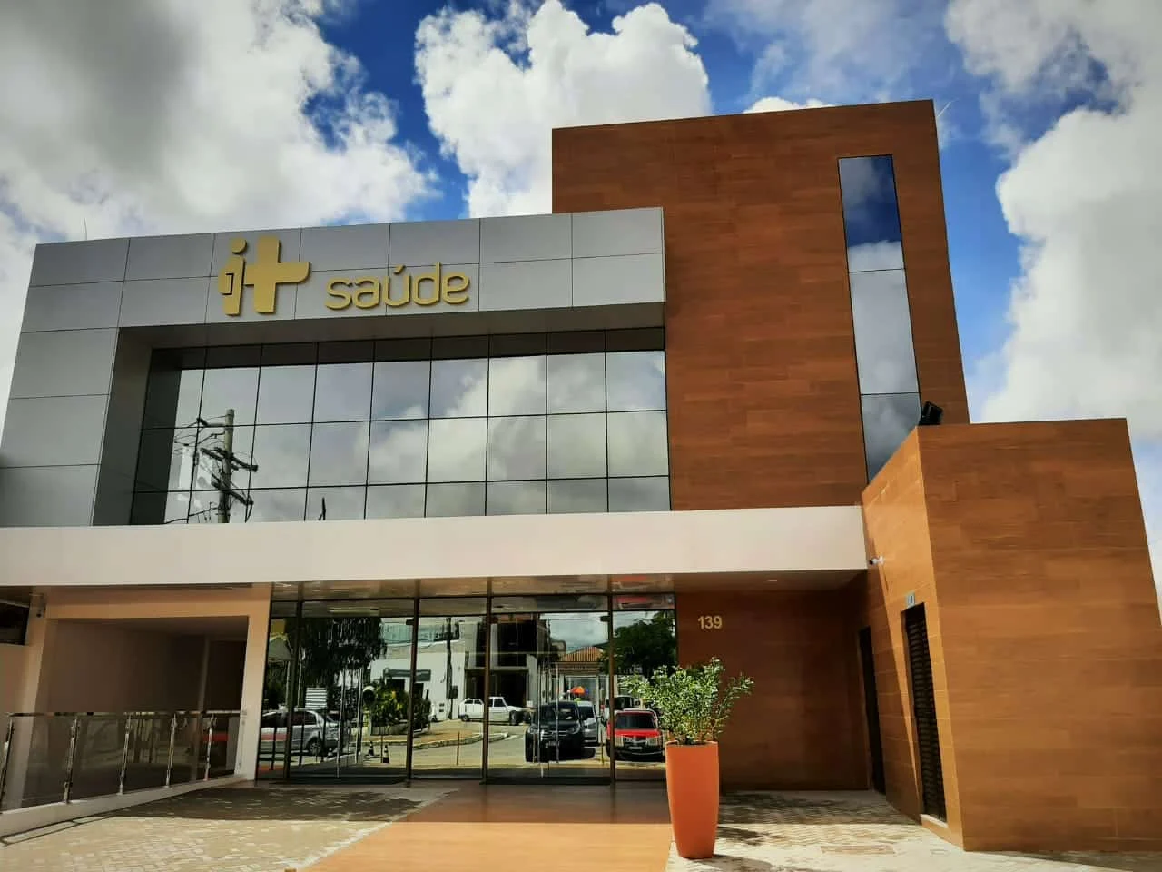 Fachada da unidade iMais Saúde de Senhor do Bonfim